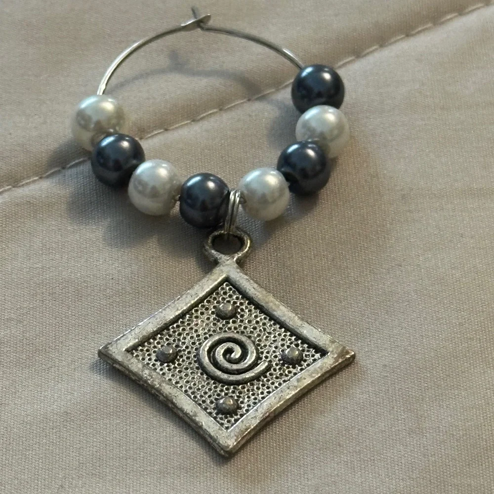Wine glass tag stainless steel hoop Gray/white beads Swirl in square charm